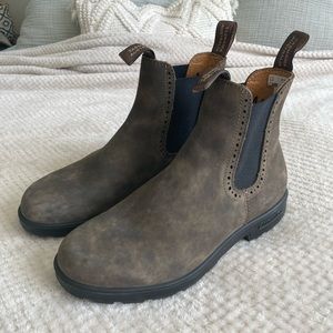 NWOT Blundstone #1351 in Rustic Brown Women’s Size 11